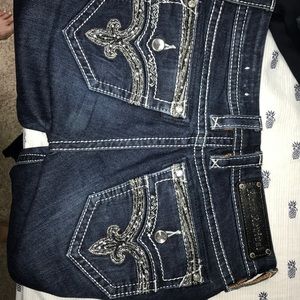 AUTHENTIC Rock Revival Jeans